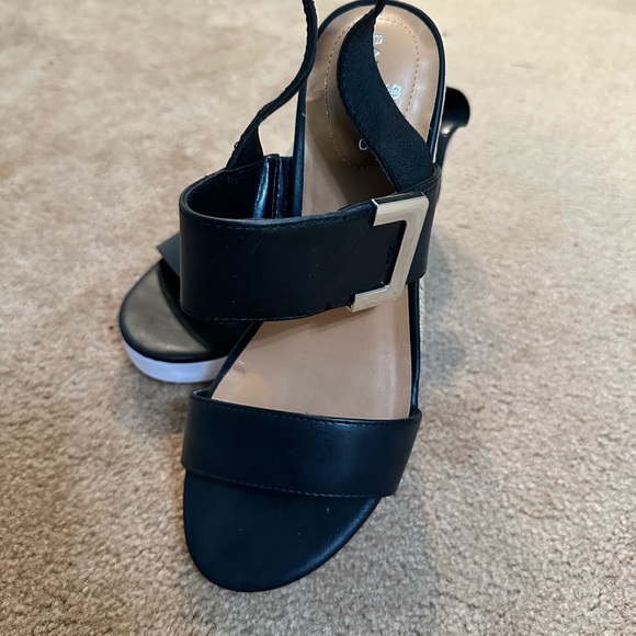 Bandolino Women's Zuni black Platform Sandal NIB 6.5 - Picture 8 of 11